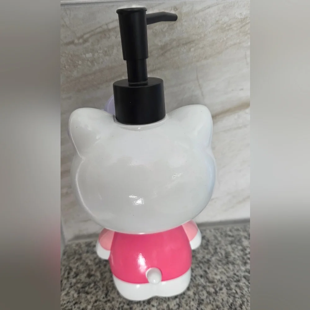 NWT Sanrio Hello Kitty Purple Bow Pink Soap Lotion Pump Dispenser